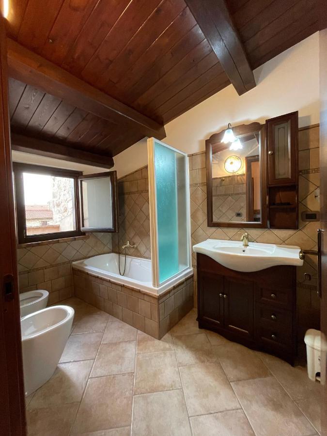 Bed and Breakfast La Vie En Rose Фонди Экстерьер фото